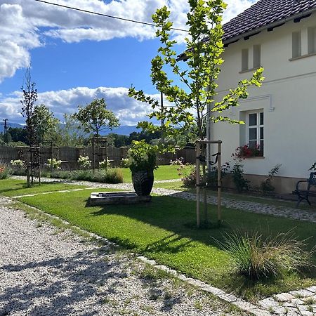 Dworek Wojanow Exterior foto