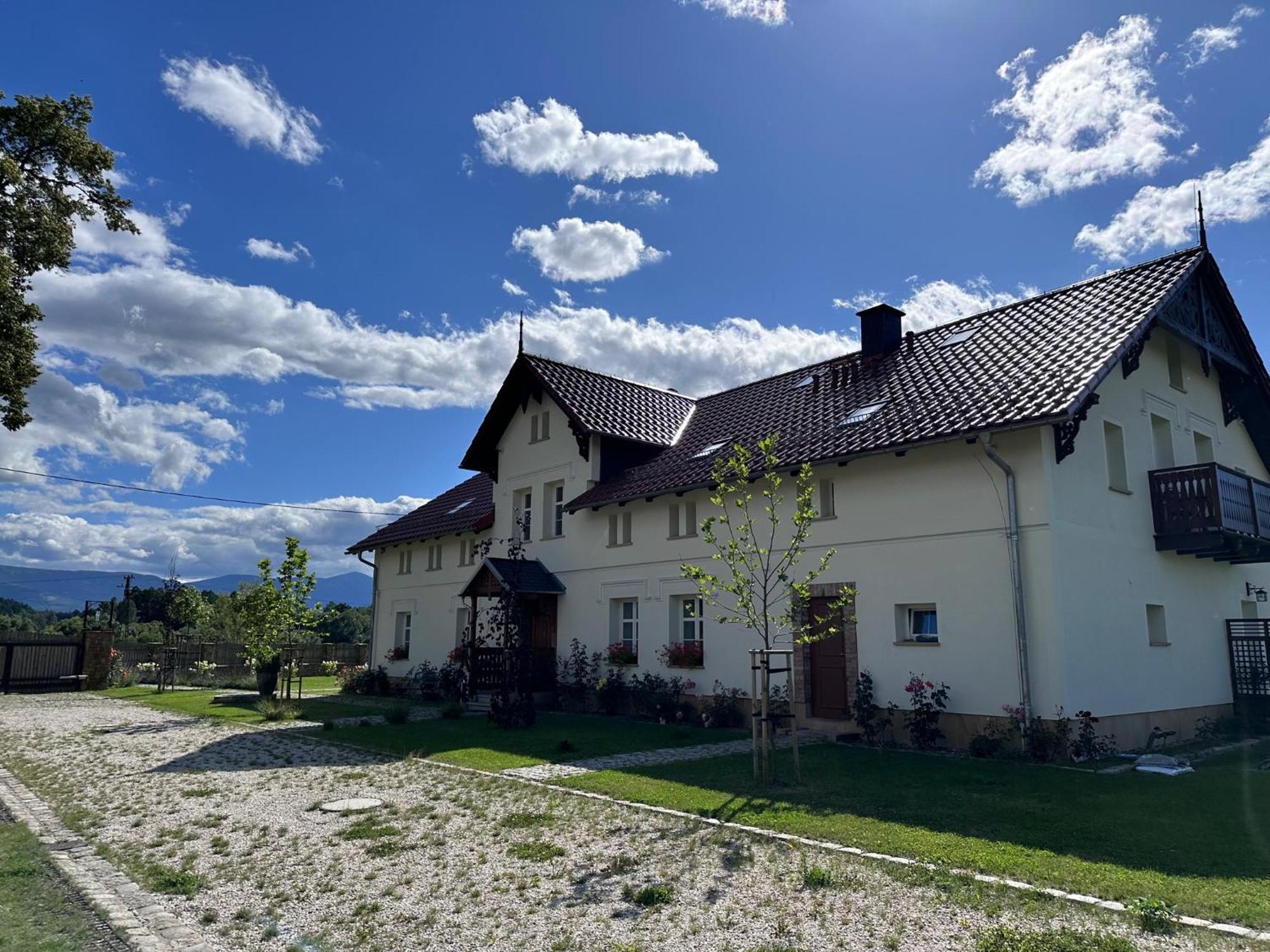 Dworek Wojanow Exterior foto